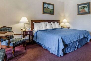 هتل Econo Lodge Near Reno Sparks Convention Center