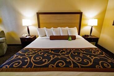 هتل Heritage Inn