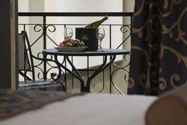 هتل Heritage Inn