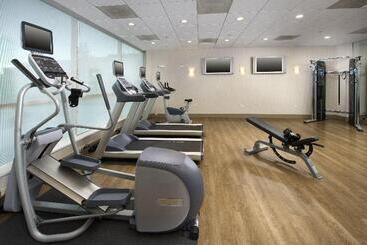 هتل Holiday Inn Express Baltimore At The Stadiums, An Ihg