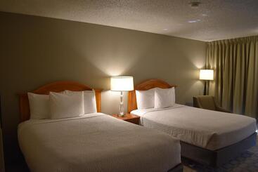 هتل Inn At The Convention Center