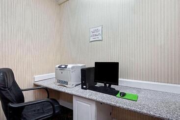هتل La Quinta Inn By Wyndham Berkeley