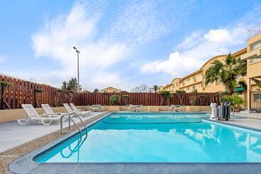 هتل La Quinta Inn By Wyndham Berkeley