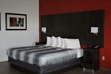 هتل Lamplighter Inn
