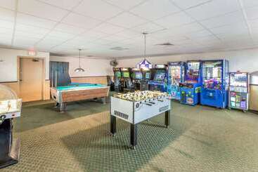 هتل Quality Inn & Suites Downtown
