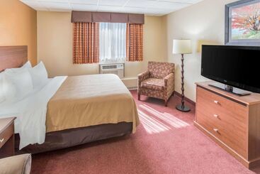 هتل Quality Inn & Suites Downtown