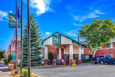 هتل Quality Inn & Suites Downtown