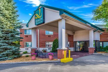 هتل Quality Inn & Suites Downtown