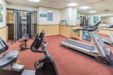 هتل Quality Inn & Suites Downtown