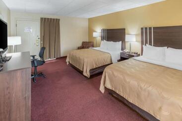 هتل Quality Inn & Suites Downtown