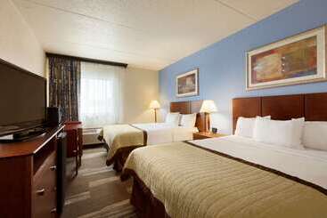 هتل Ramada By Wyndham Fargo