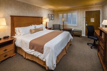 هتل Sfo El Rancho Inn Surestay Collection By Best Western