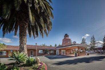 هتل Sfo El Rancho Inn Surestay Collection By Best Western