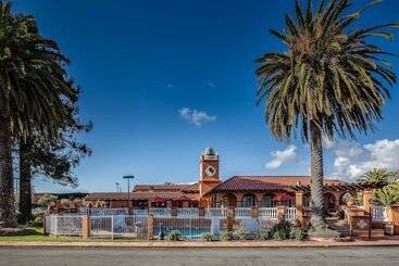 هتل Sfo El Rancho Inn Surestay Collection By Best Western