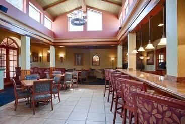 هتل Sfo El Rancho Inn Surestay Collection By Best Western
