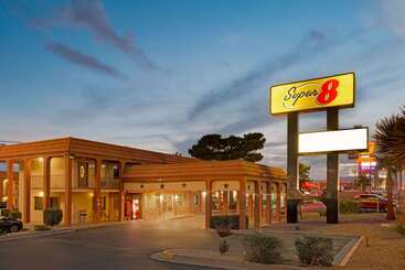 هتل Super 8 By Wyndham El Paso Airport