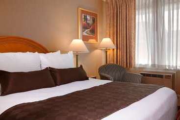 هتل Brandywine Valley Inn Surestay Plus By Best Western