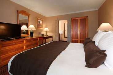 هتل Brandywine Valley Inn Surestay Plus By Best Western