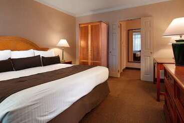 هتل Brandywine Valley Inn Surestay Plus By Best Western