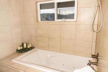 هتل Fairbridge Inn, Suites & Outlaw Conference Center – Kalispell