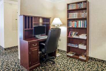 هتل Travelodge By Wyndham Great Falls