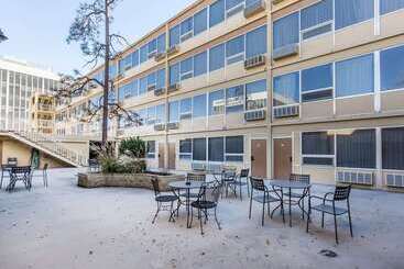 هتل Travelodge By Wyndham Great Falls