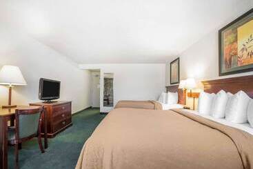 هتل Travelodge By Wyndham Great Falls