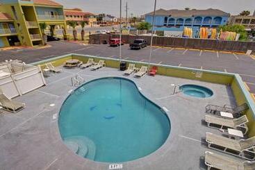 Windwater Hotel And Marina