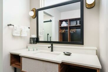 استراحتگاه Hampton Inn Key West Fl