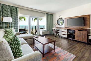 استراحتگاه Hampton Inn Key West Fl