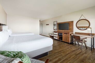 استراحتگاه Hampton Inn Key West Fl