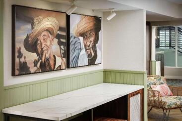 استراحتگاه Hampton Inn Key West Fl