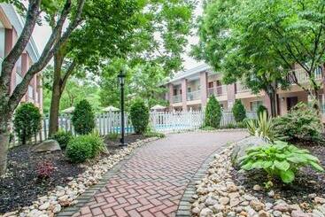 هتل Clarion  Palmer Inn
