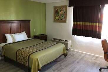 هتل Americas Best Value Inn Visalia
