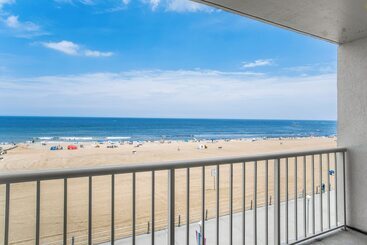 هتل Beach Quarters Resort