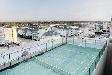 هتل Beach Quarters Resort