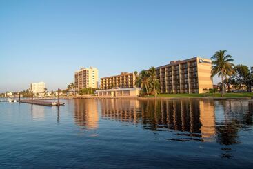 هتل Best Western Fort Myers Waterfront