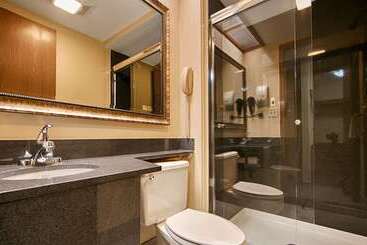 هتل Best Western Kiva Inn