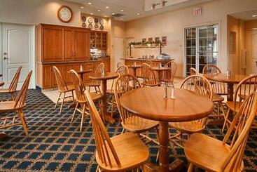 هتل Best Western Plus A Wayfarer S Inn & Suites