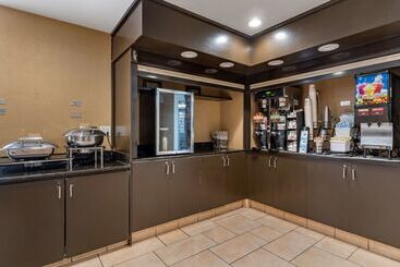 هتل Best Western Plus Garden Court Inn