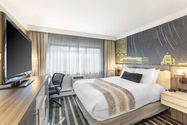هتل Best Western Plus Milwaukee West