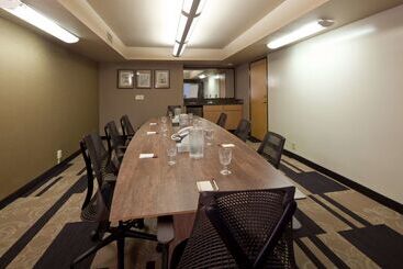 هتل Best Western Plus Scottsdale Thunderbird Suites