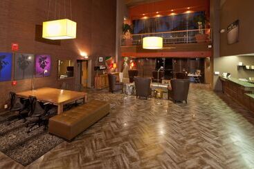 هتل Best Western Plus Scottsdale Thunderbird Suites