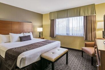 هتل Best Western Plus Scottsdale Thunderbird Suites