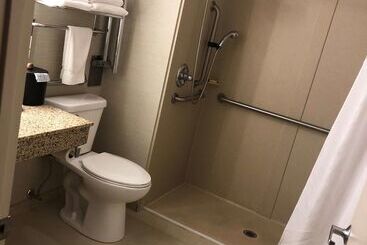 هتل Best Western Plus Steeplegate Inn