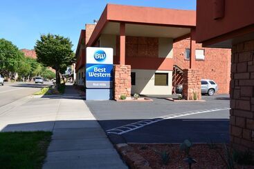 هتل Best Western Red Hills