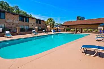 هتل Best Western Riverside Inn