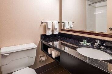 هتل Best Western Riverside Inn