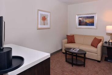 هتل Best Western Royal Palace Inn & Suites