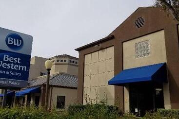هتل Best Western Royal Palace Inn & Suites